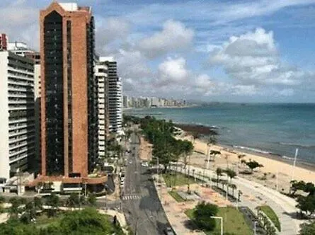 Flat Na Beira Mar 557 *