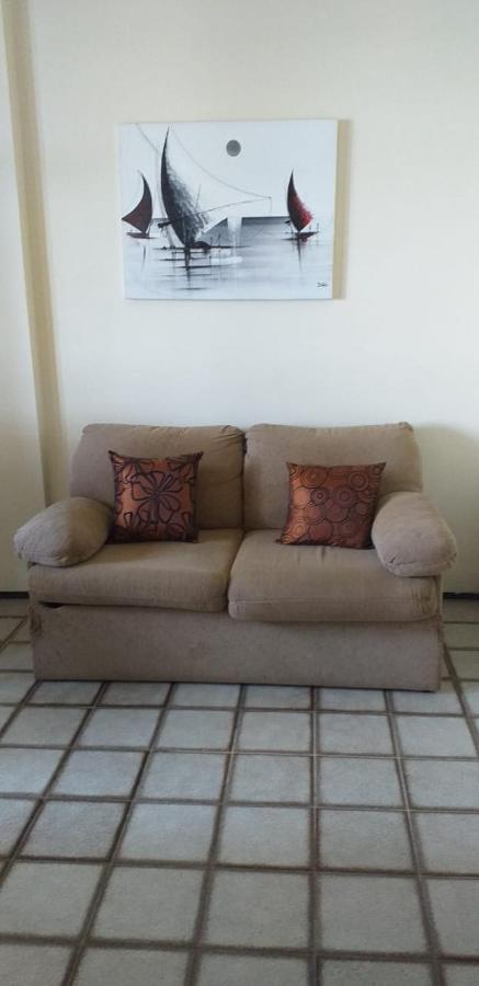 Flat Golden Beira Mar 557 * Fortaleza (Ceara)